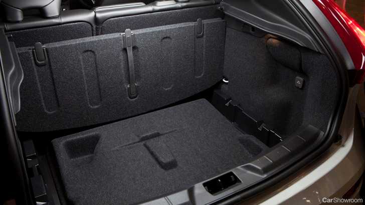 2013 VOLVO V40