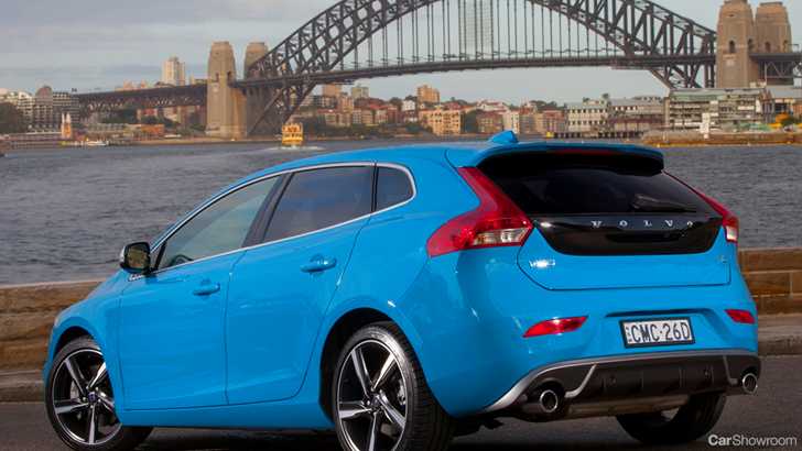 2013 VOLVO V40