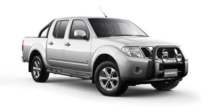 2013 NISSAN NAVARA