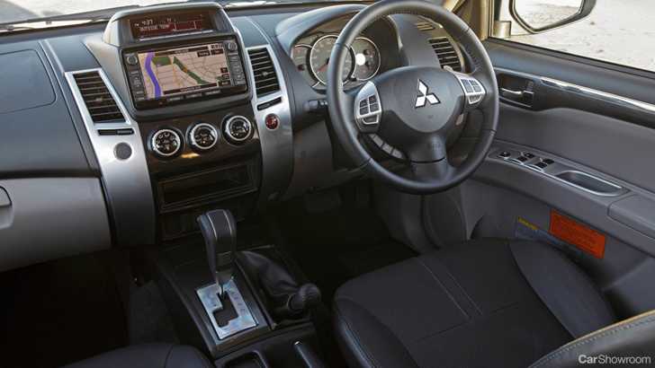 2013 MITSUBISHI CHALLENGER