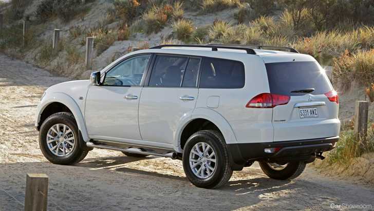 2013 MITSUBISHI CHALLENGER