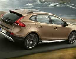 2013 VOLVO V40
