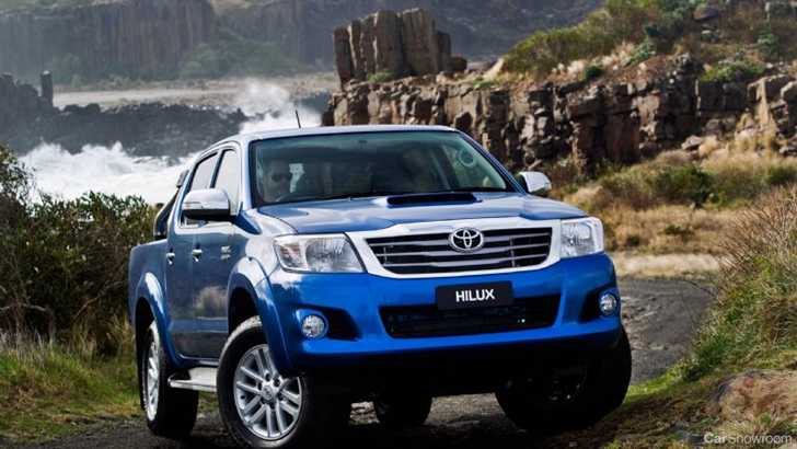 2013 TOYOTA HILUX