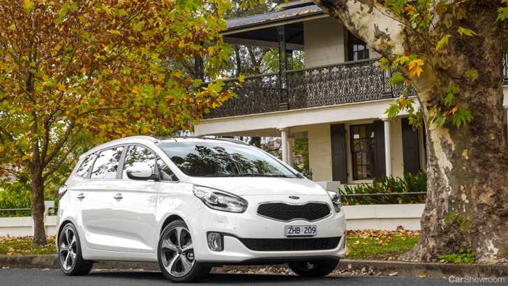 2013 KIA RONDO