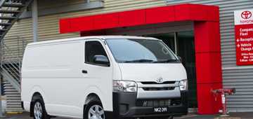 2014 TOYOTA HIACE