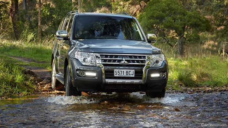 2014 MITSUBISHI PAJERO